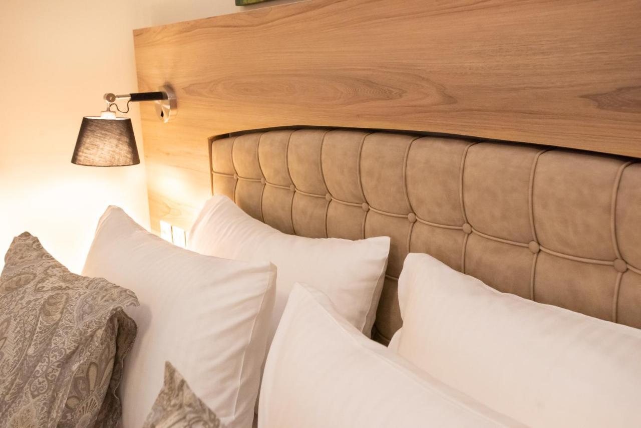 Blue Ark Lavish Sauna Suite Atene Esterno foto