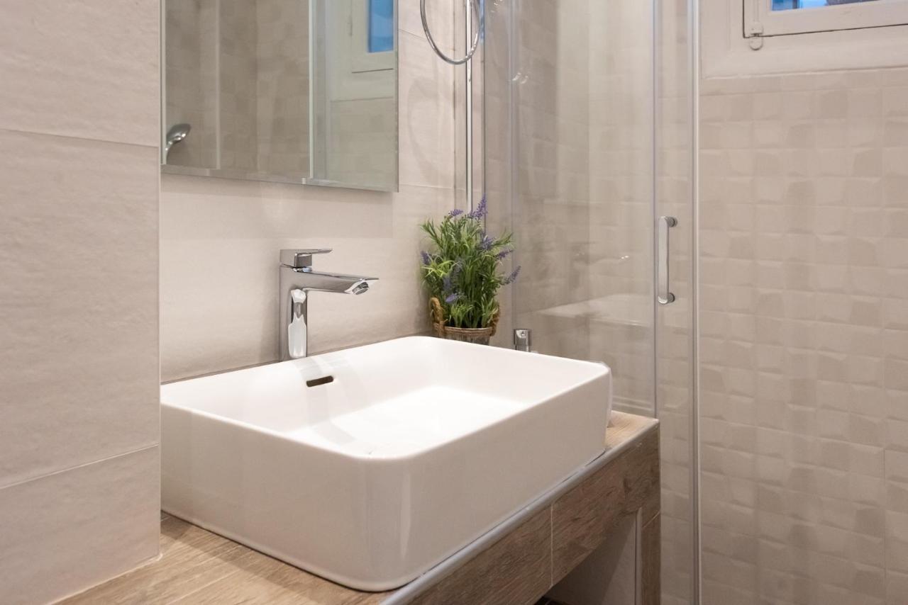 Blue Ark Lavish Sauna Suite Atene Esterno foto